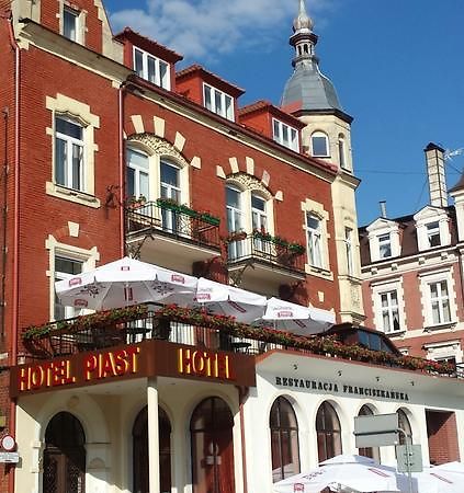 Hotel Piast 스와프스크 외부 사진